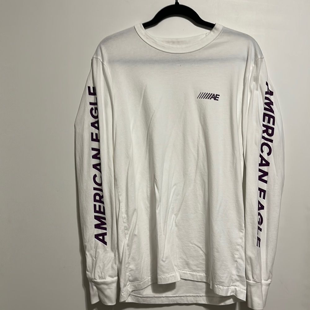 Minimalistic & very comfortable American eagle shirt